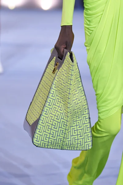 Look 7